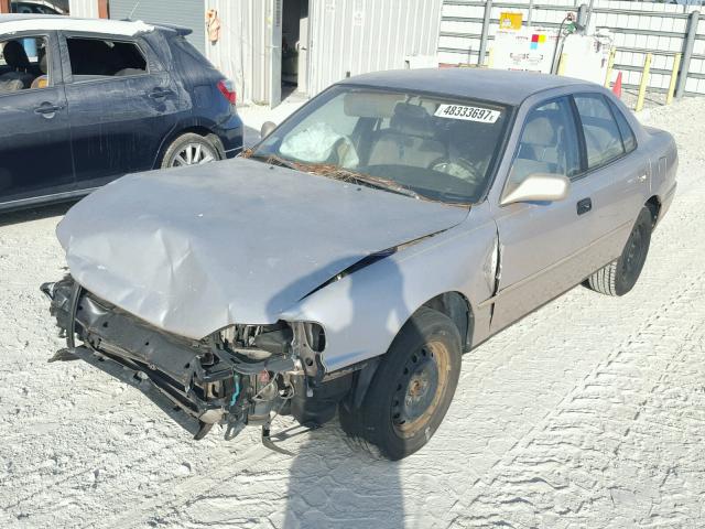 4T1BF12K6TU138677 - 1996 TOYOTA CAMRY LE GOLD photo 2