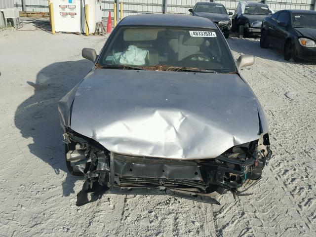 4T1BF12K6TU138677 - 1996 TOYOTA CAMRY LE GOLD photo 9