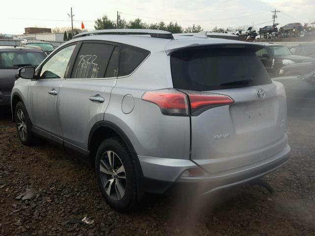 2T3RFREV7HW539527 - 2017 TOYOTA RAV4 XLE SILVER photo 3