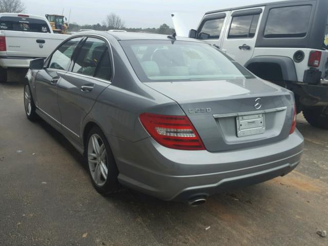 WDDGF4HB9CA606329 - 2012 MERCEDES-BENZ C 250 SILVER photo 3