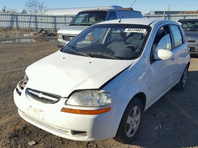 KL1TD66627B717778 - 2007 CHEVROLET AVEO BASE WHITE photo 2