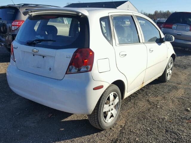 KL1TD66627B717778 - 2007 CHEVROLET AVEO BASE WHITE photo 4