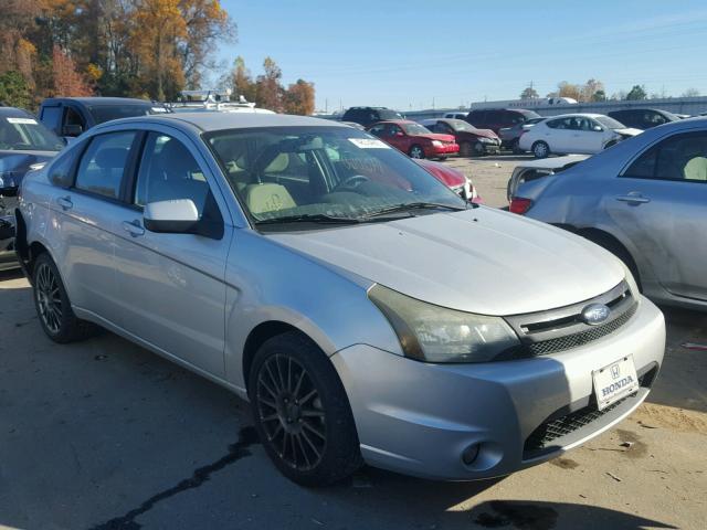 1FAHP3GN2AW226031 - 2010 FORD FOCUS SES SILVER photo 1