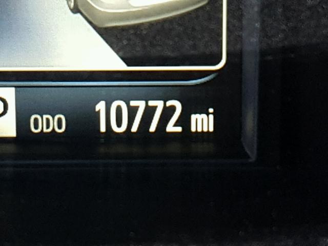 4T1BF1FK8HU275637 - 2017 TOYOTA CAMRY LE ნაცრისფერი ფოტო 8