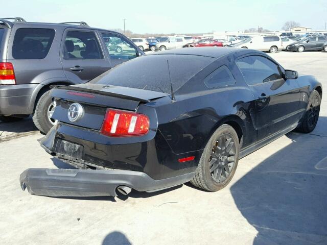 1ZVBP8AM6C5275879 - 2012 FORD MUSTANG BLACK photo 4