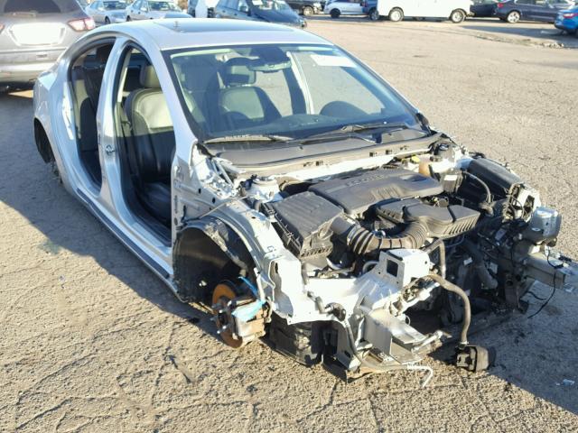 W04GP5EC0B1009914 - 2011 BUICK REGAL CXL SILVER photo 1