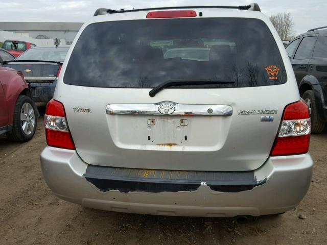 JTEDW21A160010981 - 2006 TOYOTA HIGHLANDER SILVER photo 9