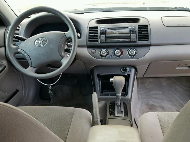 4T1BE30K46U152096 - 2006 TOYOTA CAMRY LE ვერცხლისფერი ფოტო 9