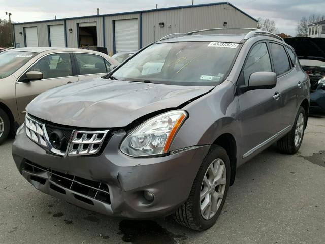 JN8AS5MV1DW132631 - 2013 NISSAN ROGUE S GRAY photo 2