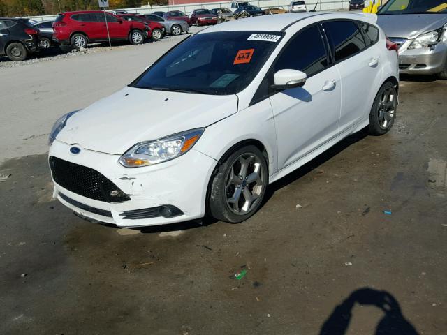 1FADP3L9XEL436195 - 2014 FORD FOCUS ST WHITE photo 2