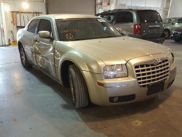 2C3JA53G75H574240 - 2005 CHRYSLER 300 TOURIN GOLD photo 1