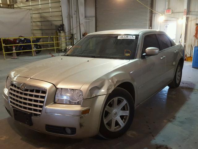 2C3JA53G75H574240 - 2005 CHRYSLER 300 TOURIN GOLD photo 2