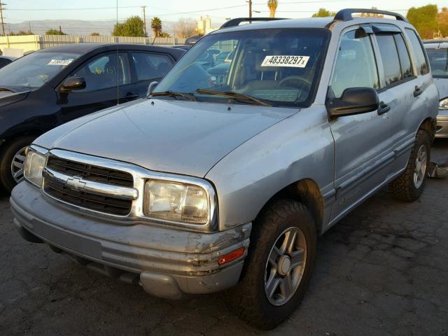 2CNBJ13C836930270 - 2003 CHEVROLET TRACKER GRAY photo 2