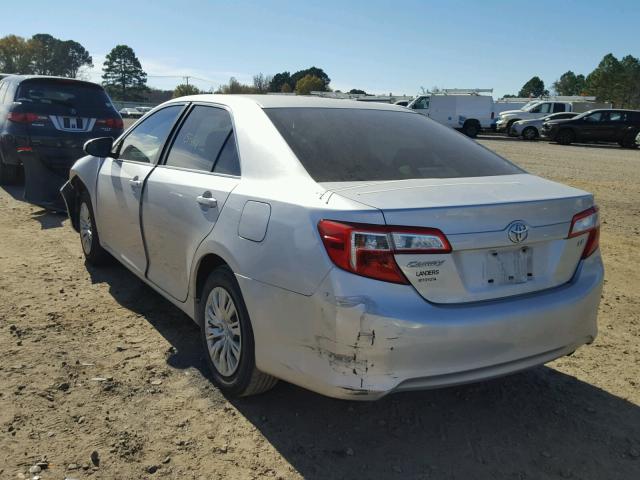 4T1BF1FK0CU086828 - 2012 TOYOTA CAMRY BASE SILVER photo 3