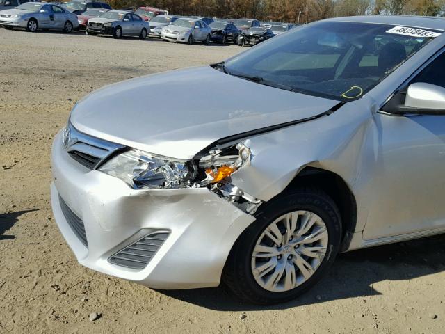 4T1BF1FK0CU086828 - 2012 TOYOTA CAMRY BASE SILVER photo 9