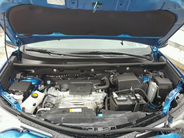 2T3RFREV2JW805820 - 2018 TOYOTA RAV4 ADVEN BLUE photo 7