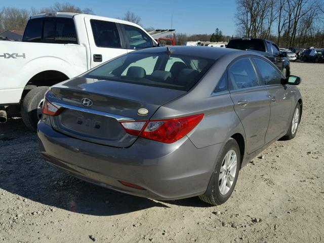 5NPEB4AC8DH530970 - 2013 HYUNDAI SONATA GLS GRAY photo 4