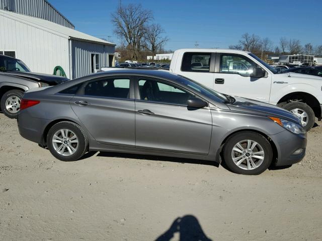 5NPEB4AC8DH530970 - 2013 HYUNDAI SONATA GLS GRAY photo 9