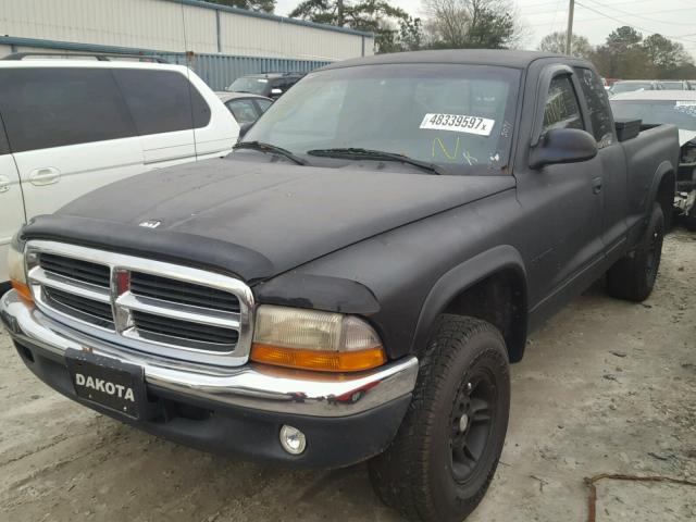 1B7GG22X2YS800346 - 2000 DODGE DAKOTA BLACK photo 2