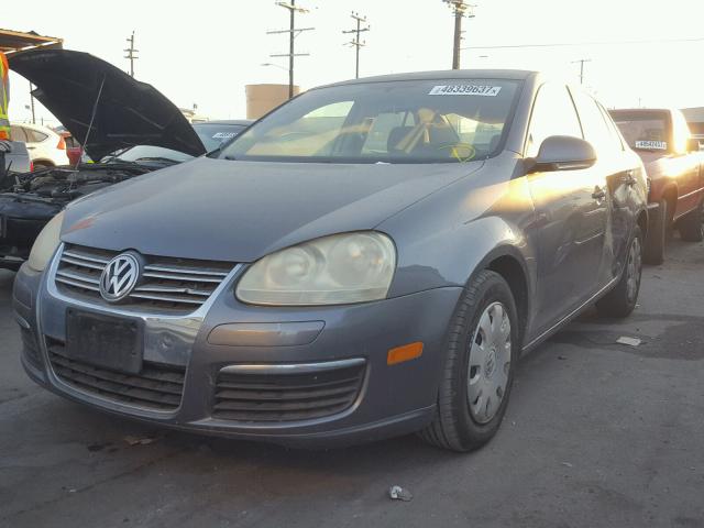 3VWPG71K26M790102 - 2006 VOLKSWAGEN JETTA VALU GRAY photo 2