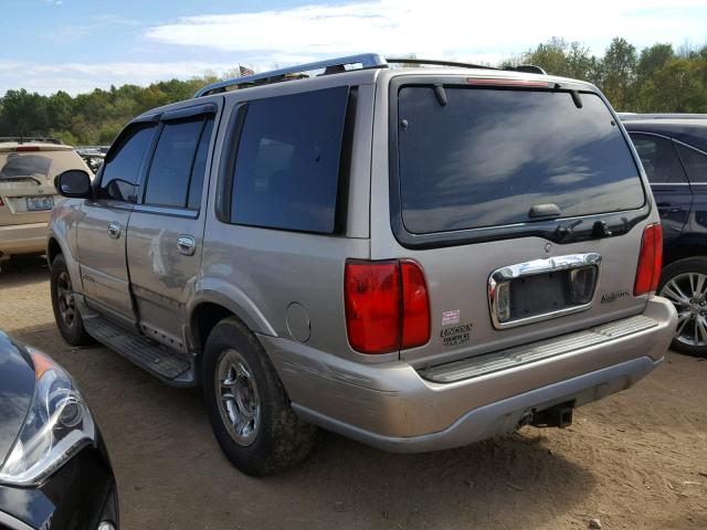 5LMPU28A4YLJ06384 - 2000 LINCOLN NAVIGATOR 金色 照片 3