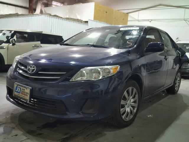 5YFBU4EEXDP155319 - 2013 TOYOTA COROLLA BA BLUE photo 2