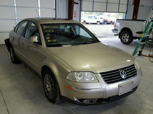 WVWTU63B15E040289 - 2005 VOLKSWAGEN PASSAT GLX 棕色 照片 1