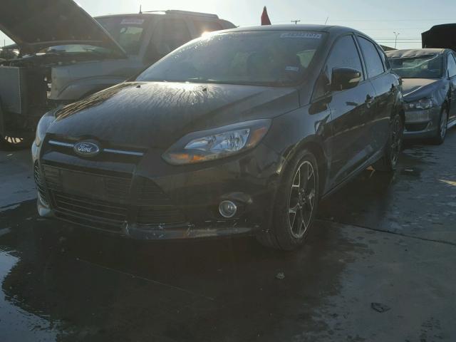 1FADP3K20EL263744 - 2014 FORD FOCUS SE BLACK photo 2