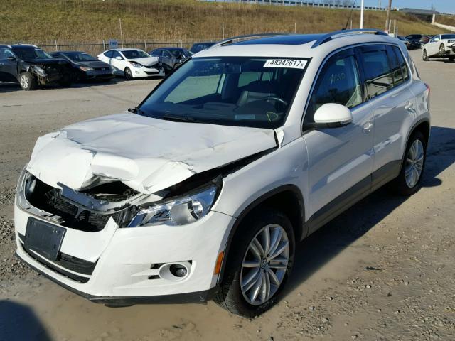 WVGBV7AX1BW536613 - 2011 VOLKSWAGEN TIGUAN S WHITE photo 2