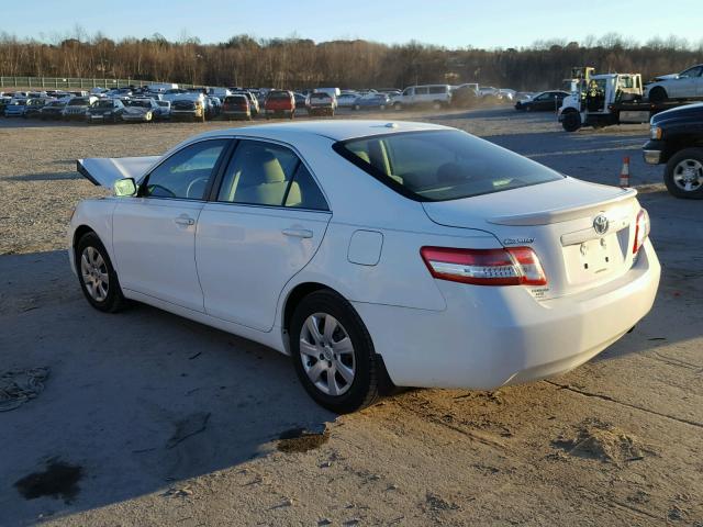 4T1BF3EKXBU596969 - 2011 TOYOTA CAMRY BASE WHITE photo 3