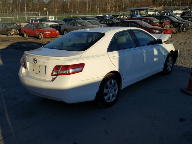 4T1BF3EKXBU596969 - 2011 TOYOTA CAMRY BASE WHITE photo 4