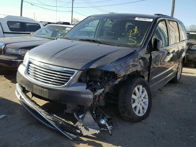 2C4RC1BG3GR282021 - 2016 CHRYSLER TOWN & COU GRAY photo 2