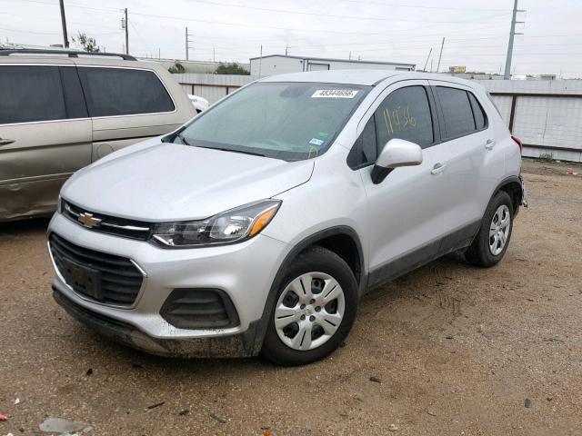 3GNCJKSB1HL278836 - 2017 CHEVROLET TRAX LS SILVER photo 2