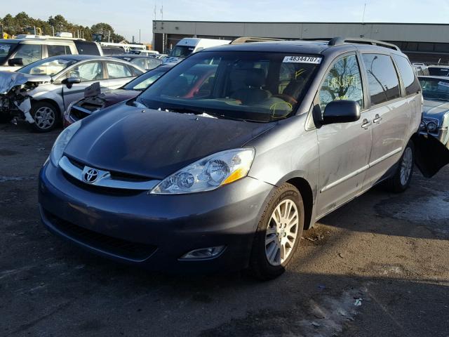 5TDZK22C57S058584 - 2007 TOYOTA SIENNA XLE GRAY photo 2