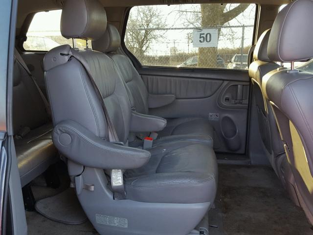 5TDZK22C57S058584 - 2007 TOYOTA SIENNA XLE GRAY photo 6