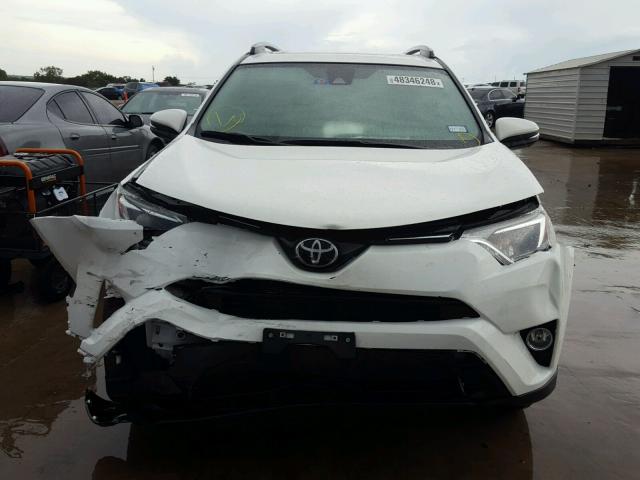 JTMWFREV5JJ161117 - 2018 TOYOTA RAV4 ADVEN WHITE photo 9