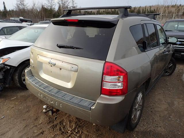 1J8FF47W38D563857 - 2008 JEEP COMPASS SP BEIGE photo 4