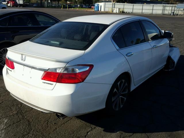 1HGCR2F55FA241316 - 2015 HONDA ACCORD SPO WHITE photo 4