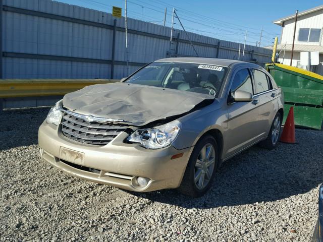 1C3CC5FVXAN125892 - 2010 CHRYSLER SEBRING LI GOLD photo 2