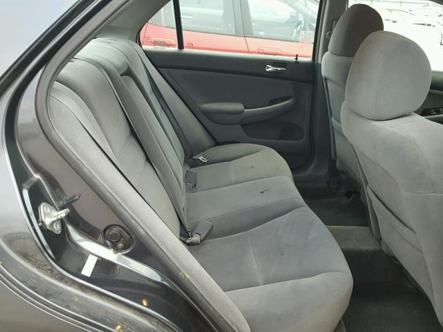 1HGCM56346A001608 - 2006 HONDA ACCORD SE GRAY photo 6