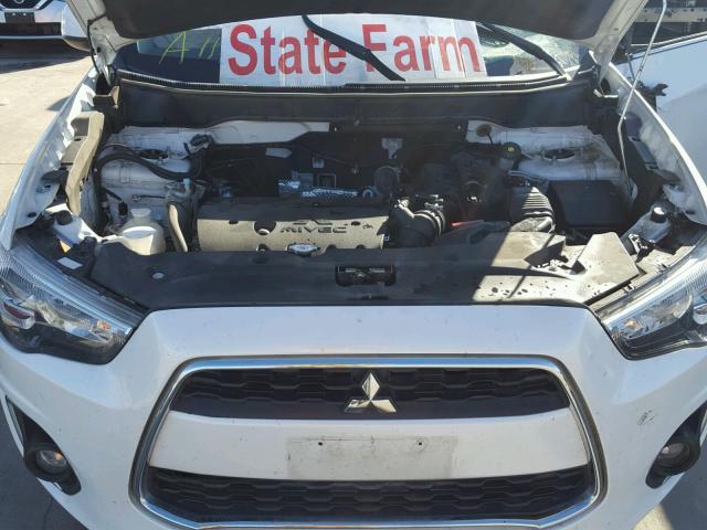 4A4AP4AU4EE003883 - 2014 MITSUBISHI OUTLANDER WHITE photo 7