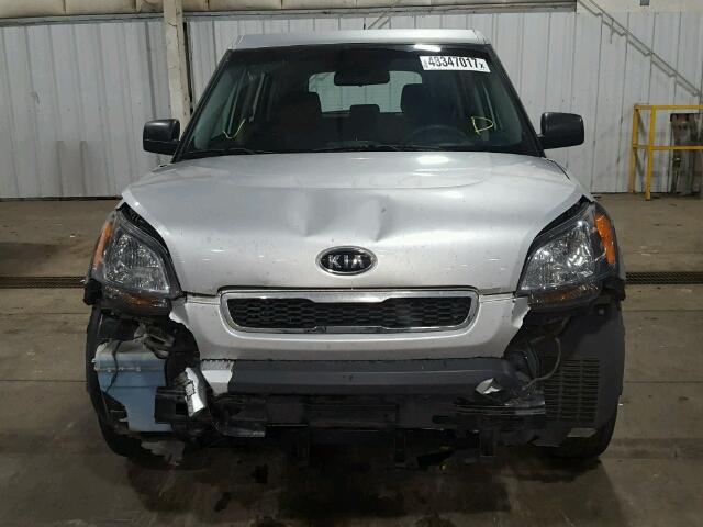 KNDJT2A12B7717380 - 2011 KIA SOUL SILVER photo 9