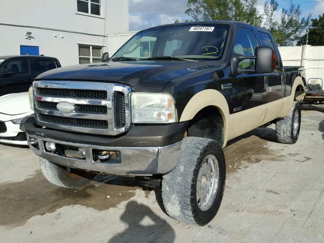 1FTSW21P65EC61514 - 2005 FORD F250 SUPER GRAY photo 2