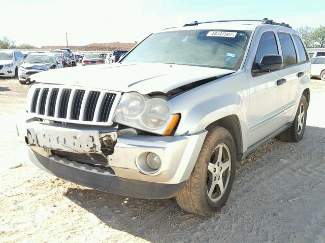 1J4GS48K25C676777 - 2005 JEEP GRAND CHER WHITE photo 2