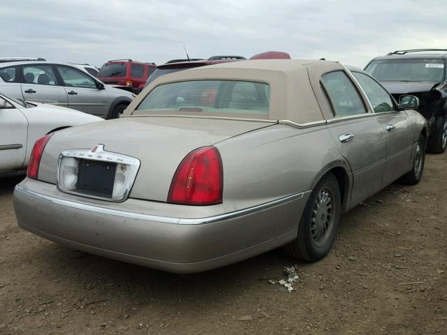 1LNHM82W1YY801293 - 2000 LINCOLN TOWN CAR S TAN photo 4