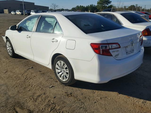 4T1BF1FK0EU423601 - 2014 TOYOTA CAMRY L WHITE photo 3