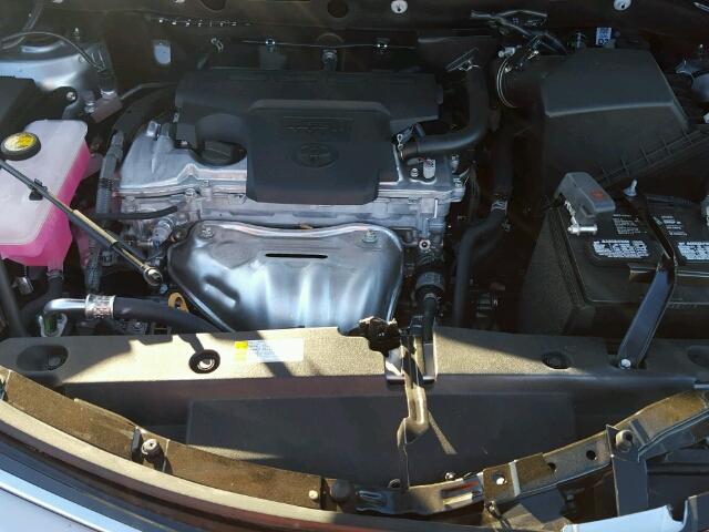 2T3WFREV0HW358658 - 2017 TOYOTA RAV4 XLE SILVER photo 7