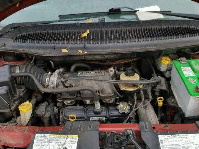 2C4GP64L65R123767 - 2005 CHRYSLER TOWN & COU RED photo 7