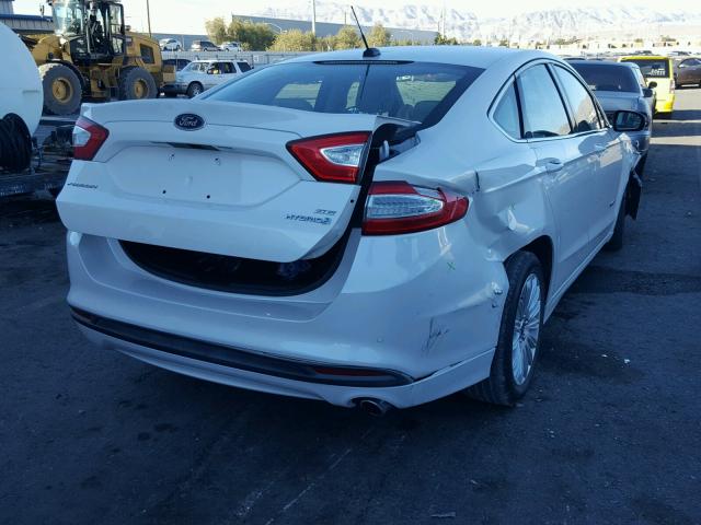 3FA6P0LU8DR157467 - 2013 FORD FUSION SE WHITE photo 4