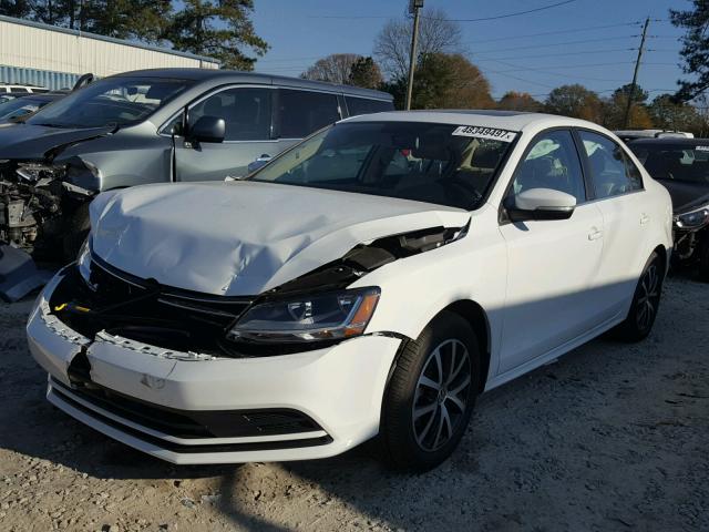 3VWB67AJ6HM358202 - 2017 VOLKSWAGEN JETTA SE WHITE photo 2